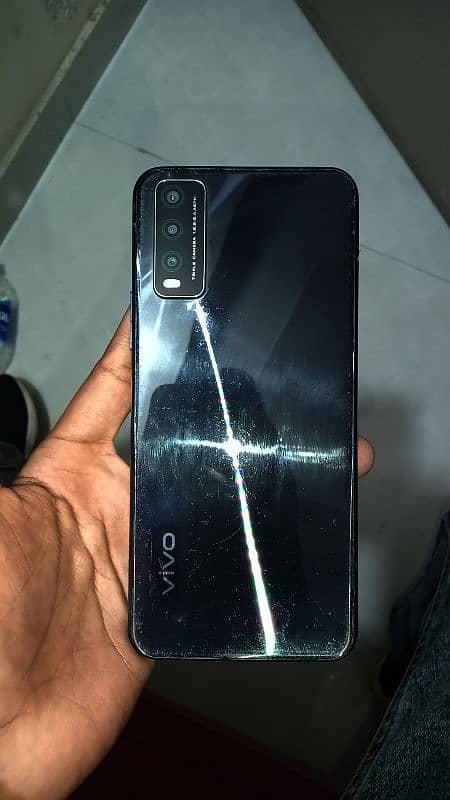 vivo y20 home used phone with box and charger. 0