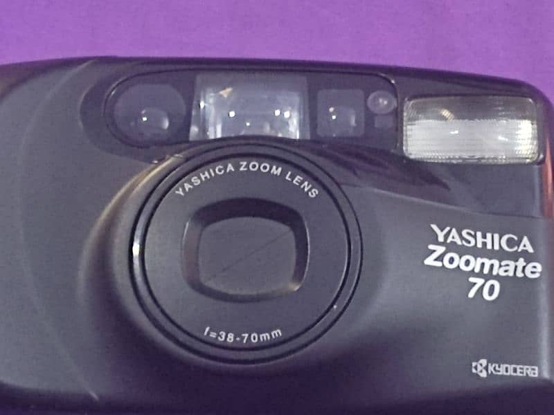 YASHICA ZOOMATE 70 1