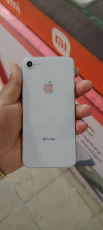 iPhone 8 Non PTA 3