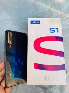 vivo s1 4.128 with box  urgently sale