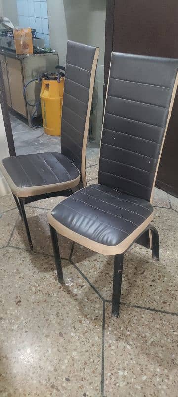 Dining Table and 4 chairs, best condition, urgent sell 3