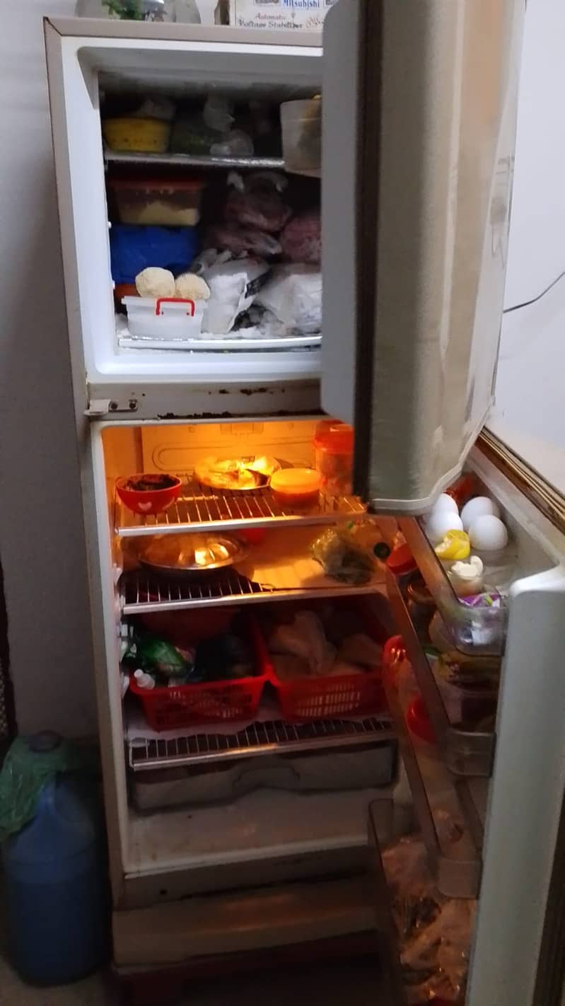 dawlance fridge 1