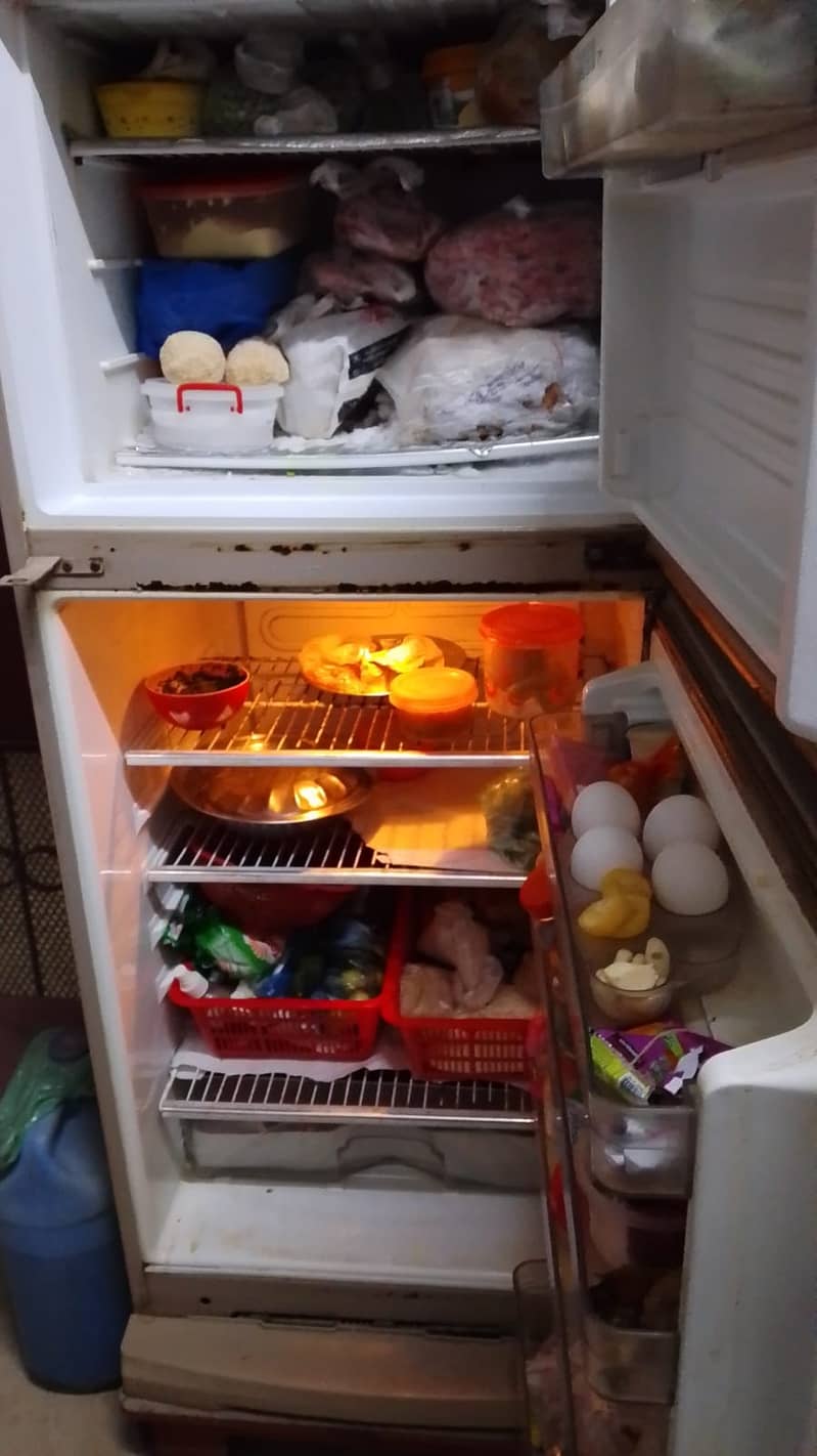 dawlance fridge 2