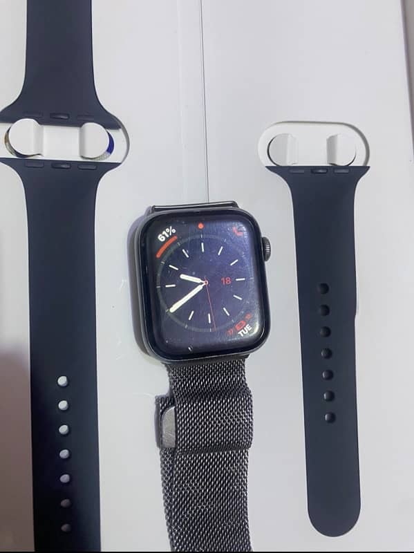 APPLE WATCH SERIES 4 0