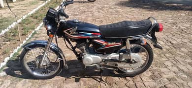 Honda Motor Cycle 125 in Lush Condition