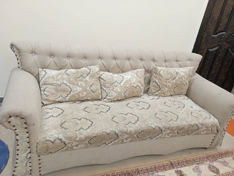 7 seater sofa 0