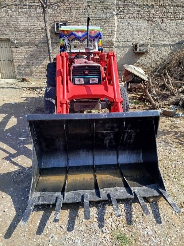 Tractor 385 model 2019 with new loader 2