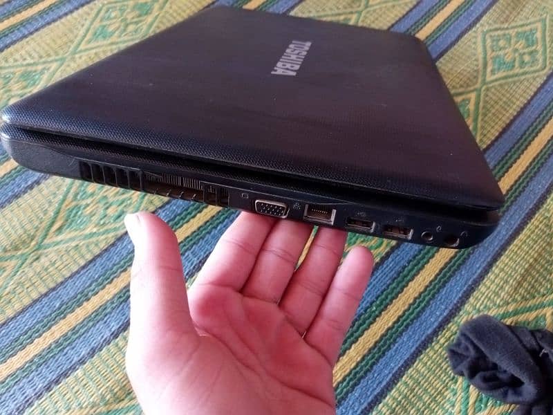 Toshiba laptop urgently sell 2