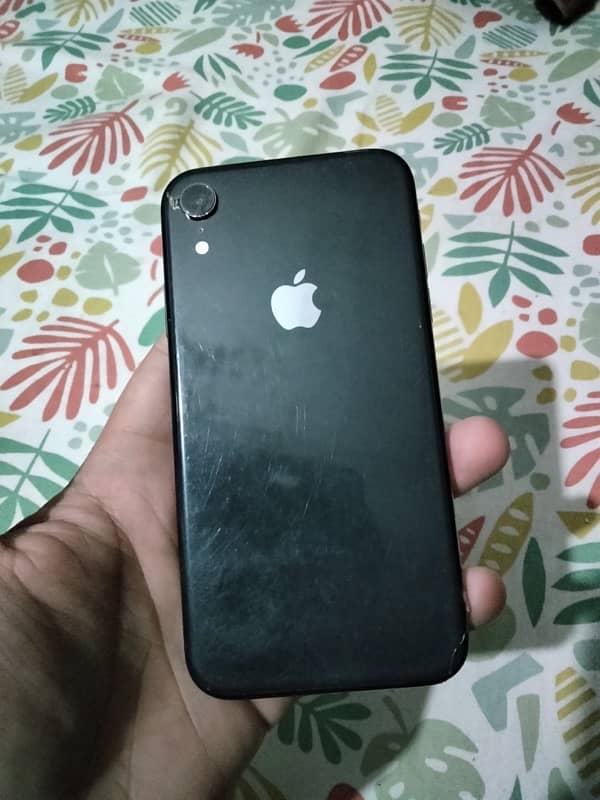 iPhone XR 3