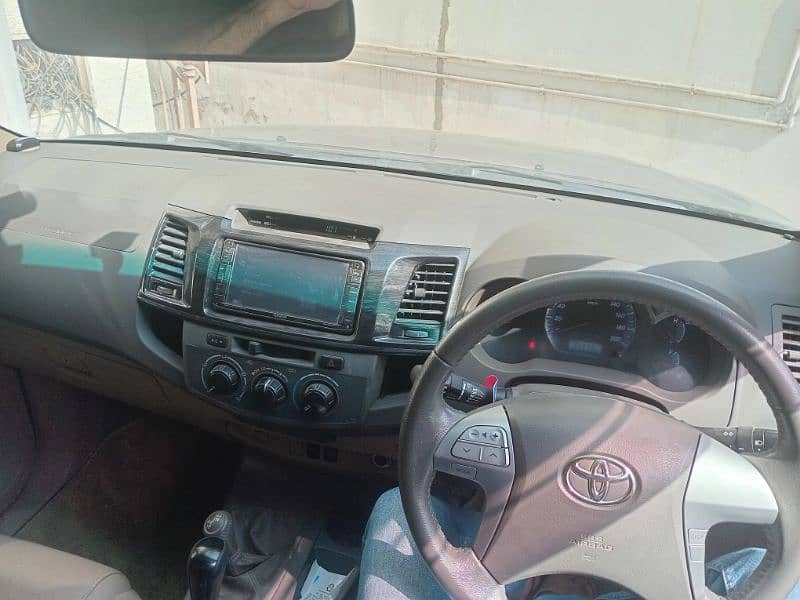 Toyota Fortuner - Full Original 10