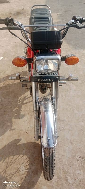 19 modal bike ha all ok bike ha urgent sale Karni ha 3