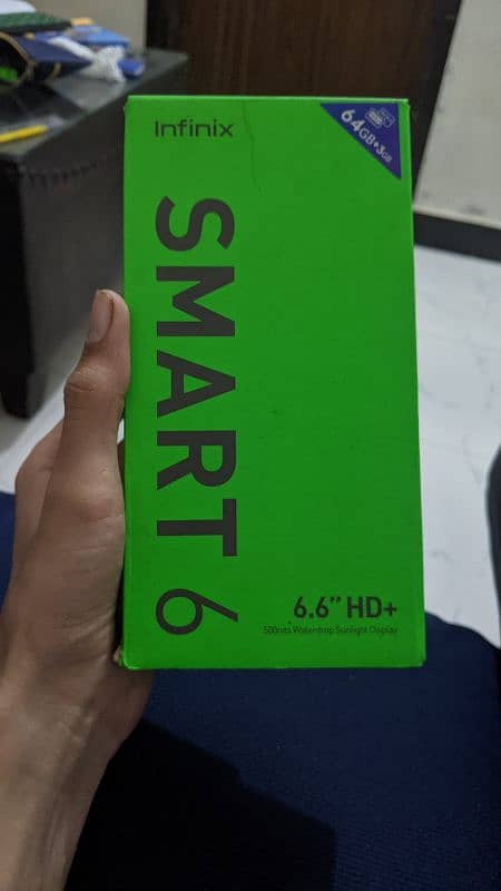 I'm selling my Infinix smart 6 with box 3/64 pta approved 5