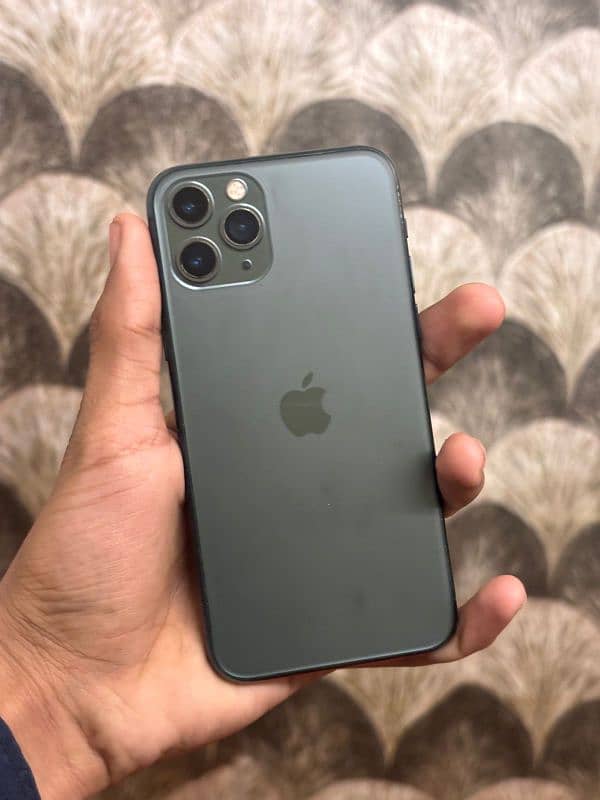 iphone 11 pro with box 2