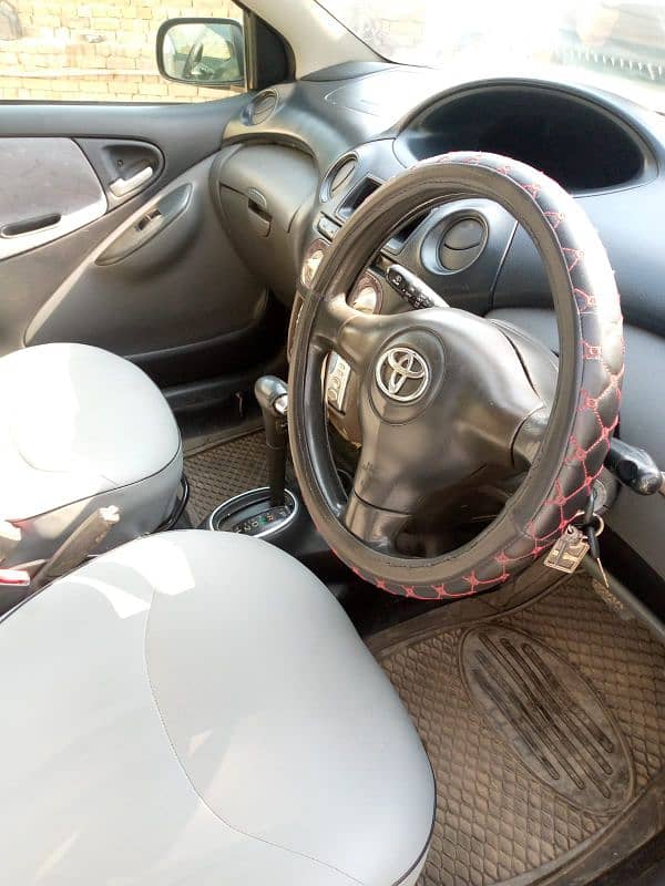 Toyota Vitz 2004 1300cc 7