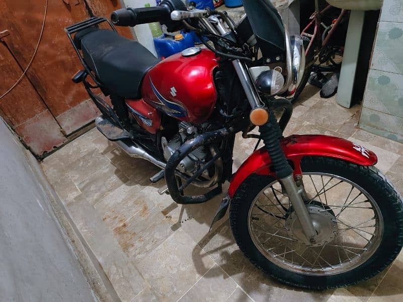 Suzuki GS 150  2015 6