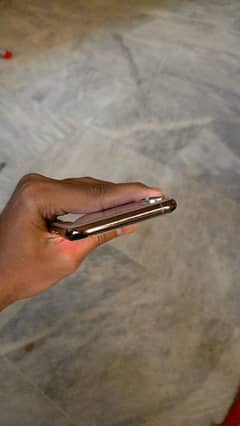 iphone xs gold  factory unlock 64gb 10/10 condition