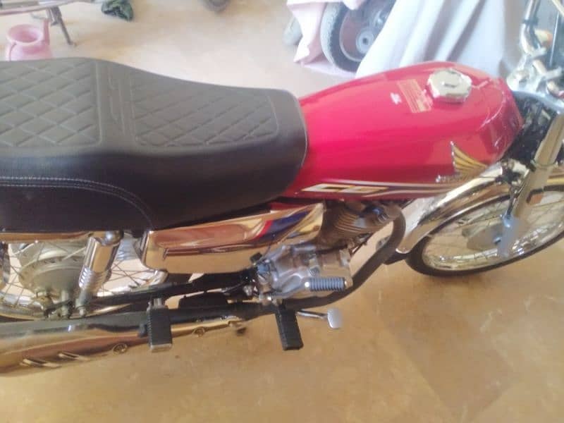 CG 125cc special edition 2024 model Karachi registered 3