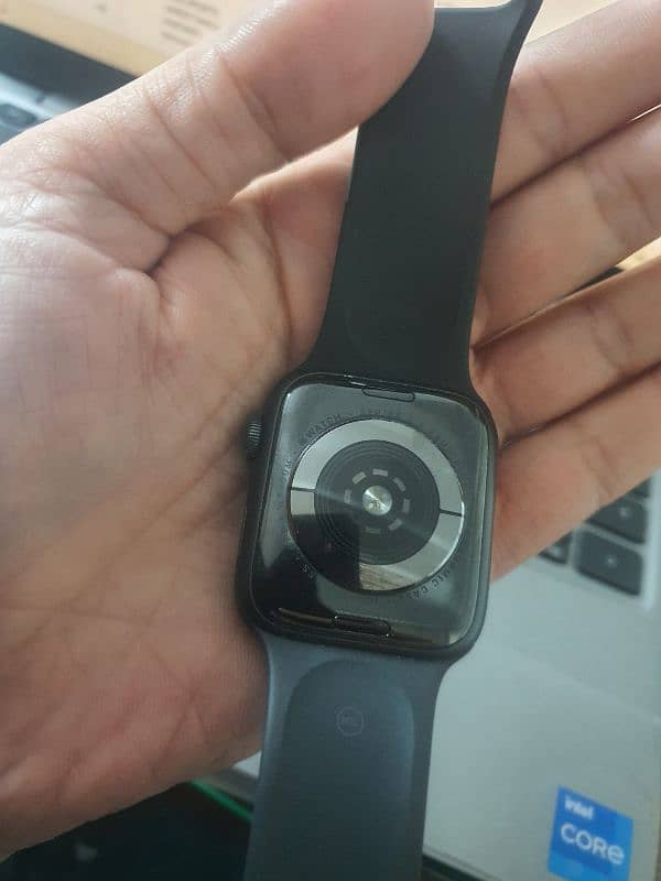 Apple watch A2093 series 5 44mm only with original cable 4