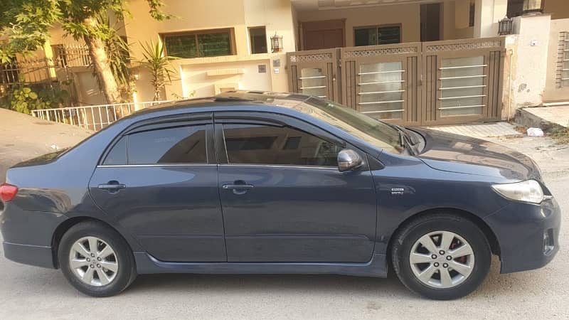 Toyota Corolla Altis 2012 1