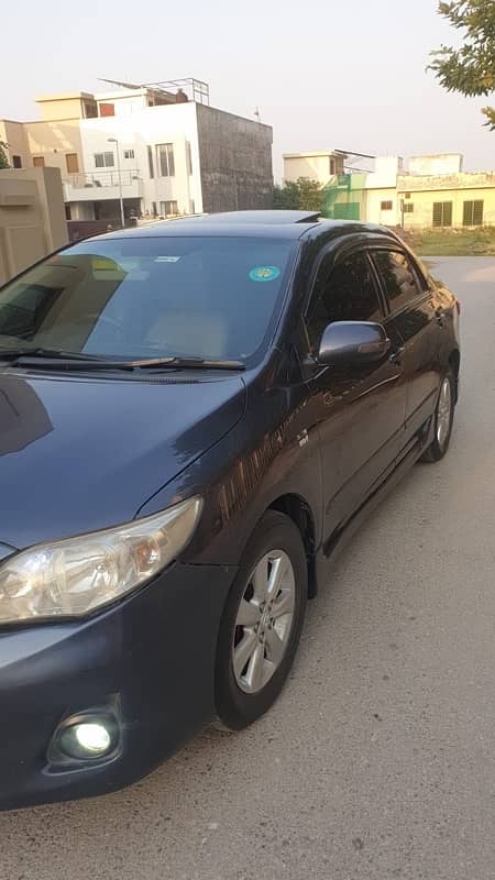 Toyota Corolla Altis 2012 4