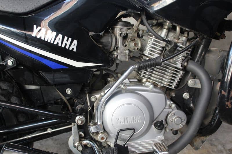 Yamaha YBR 125 11