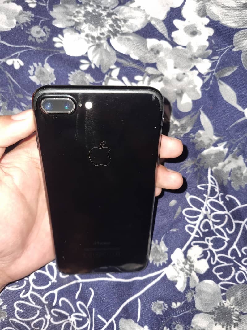 Apple iPhone 7 Plus 0