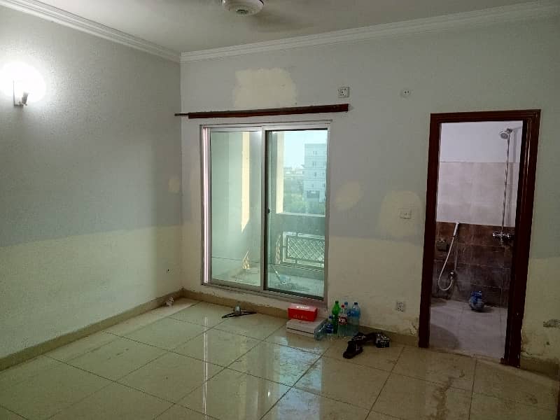 2 Bedrooms flat For Rent At Reasonable price 3