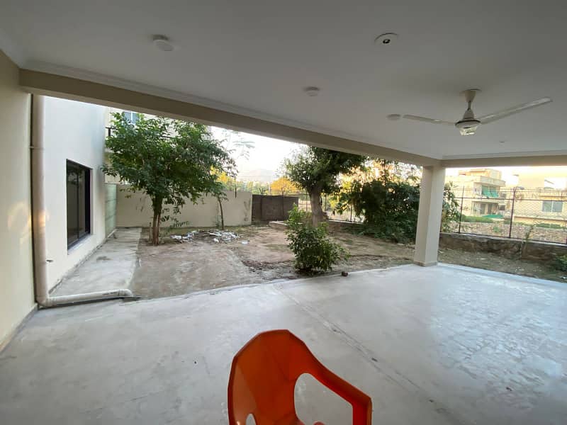 1 kanal full house available for rent in E-11/1 Islamabad 12