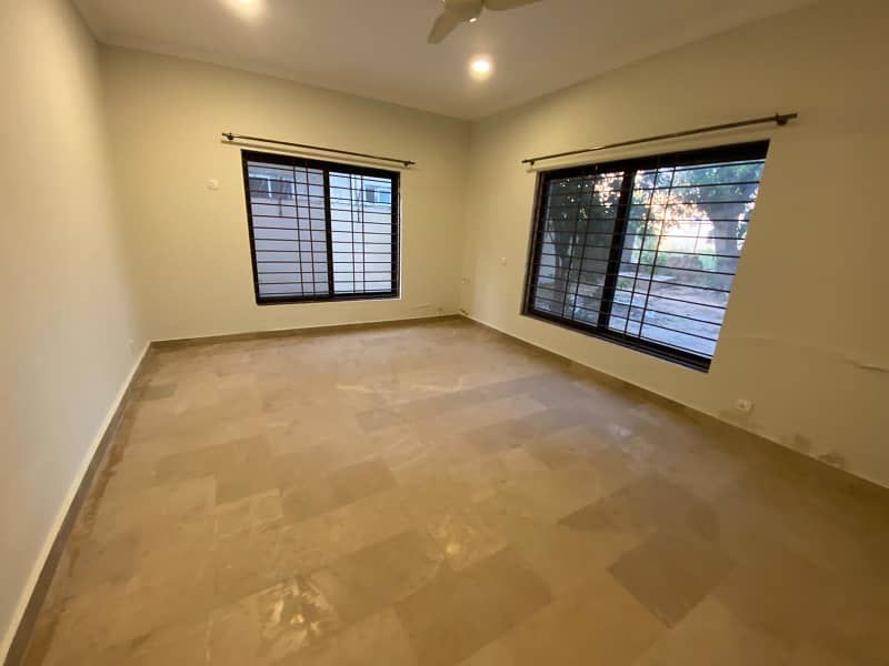 1 kanal full house available for rent in E-11/1 Islamabad 14