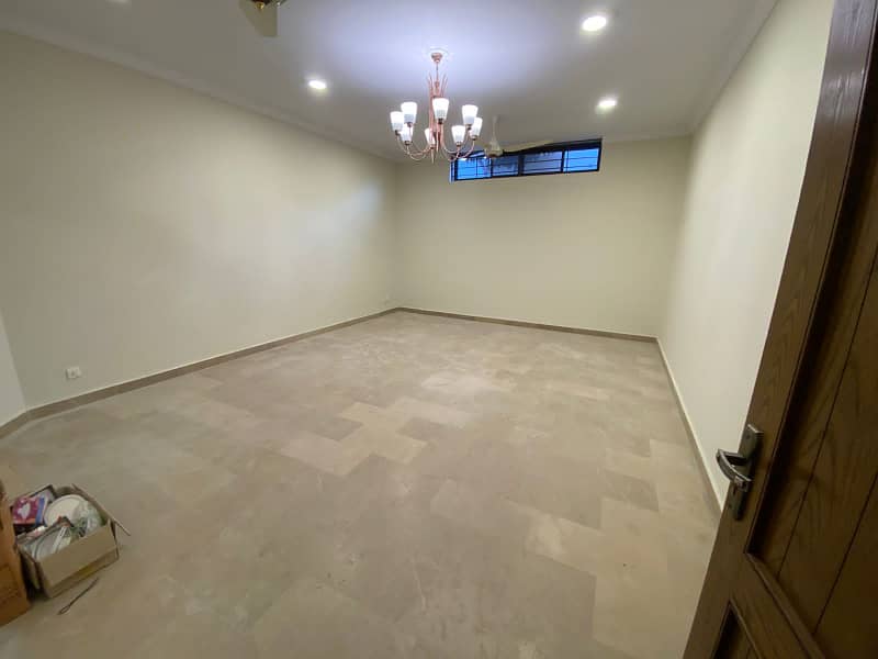 1 kanal full house available for rent in E-11/1 Islamabad 20