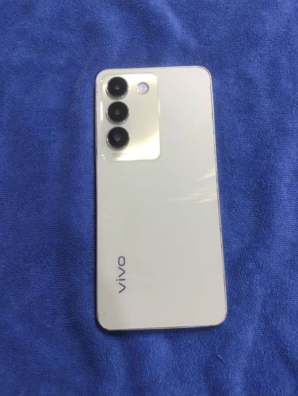 vivo Y100 3