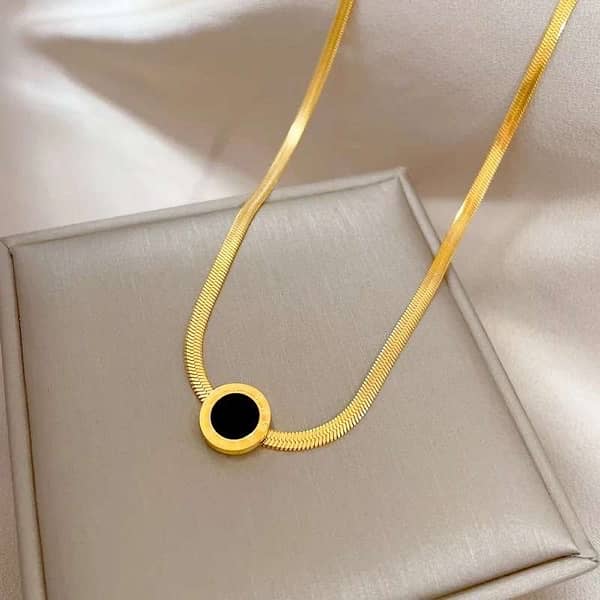 Gold black circle pendant 2