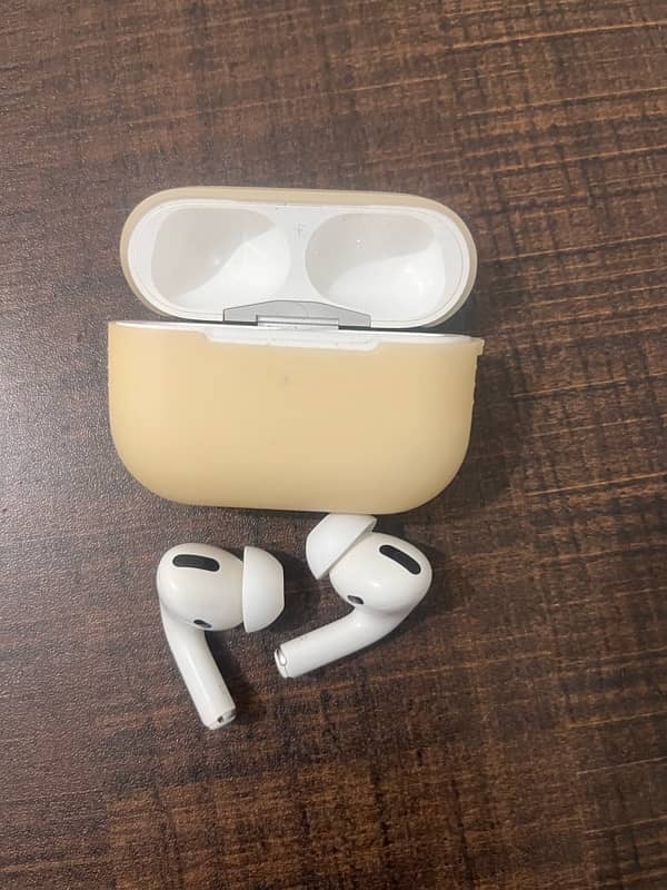 Apple airpods pro original with box 3