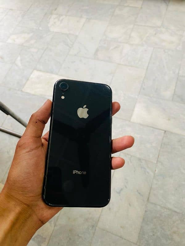 iPhone XR 0