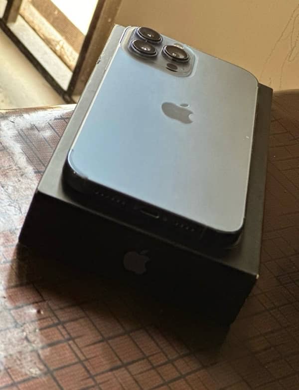 iPhone 13 Pro Max 128Gb Hk Model 3