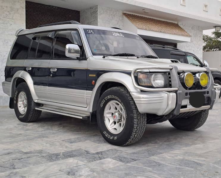 Mitsubishi Pajero 1993 6