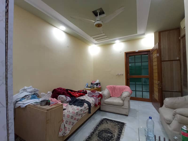 SECTOR 11-C/3 TWO SIDES CORNER G+1 HOUSE, GUARD AVAILABLE, NORTH KARACHI 16