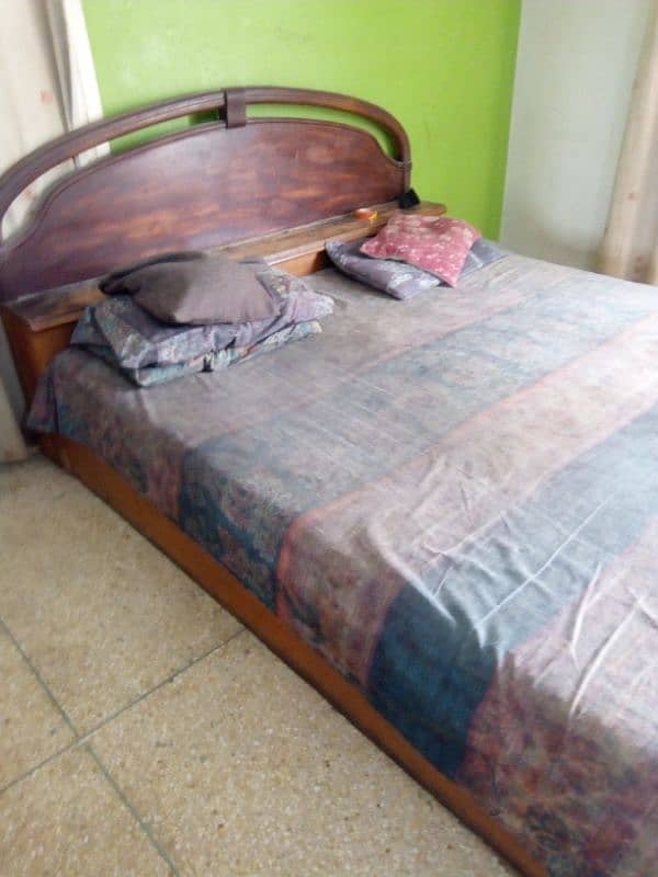 bed without mattress +dressing 1