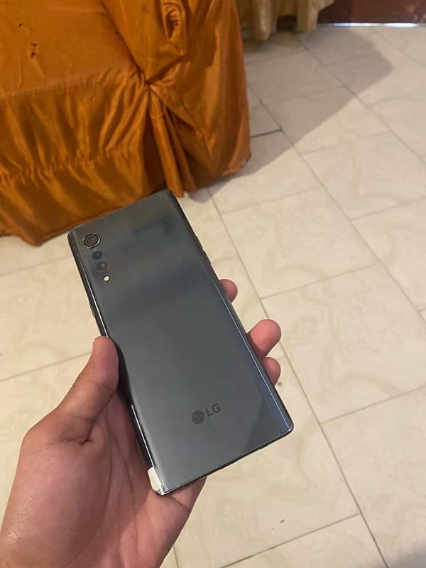 LG VELVET 5G 1