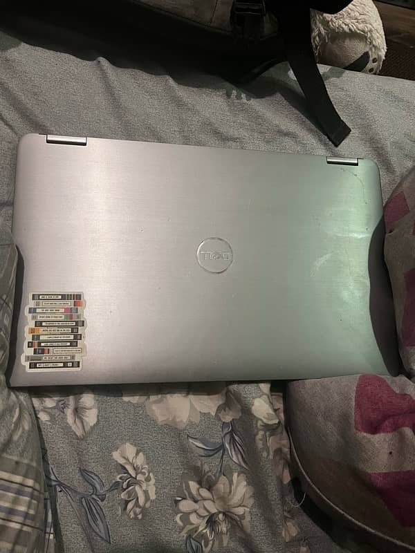 Dell latitude 7400 2 in 1 4