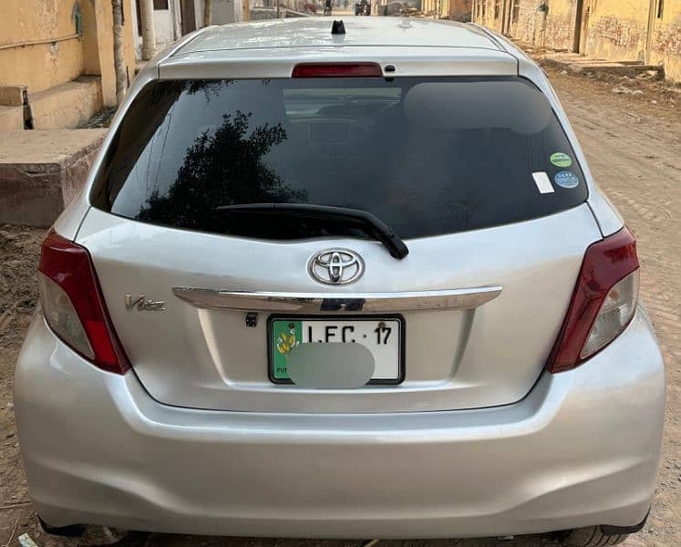 Toyota Vitz 2013 5