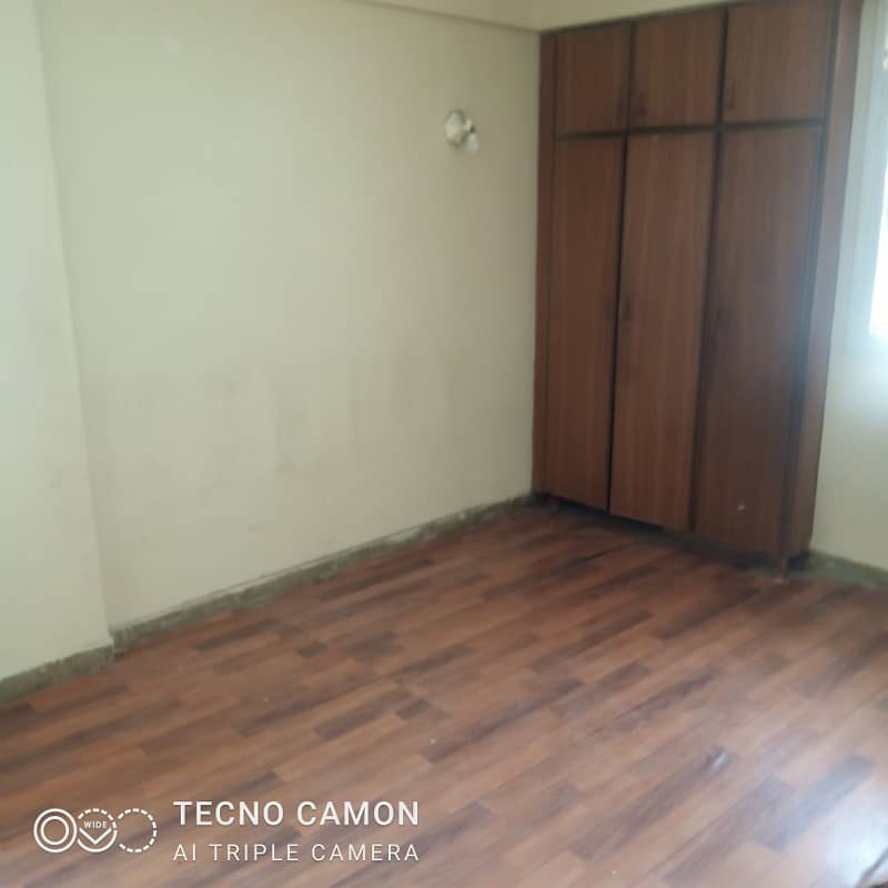 Rent flat Maymar drive 3rd floor 2bed. d. d Nipa 4