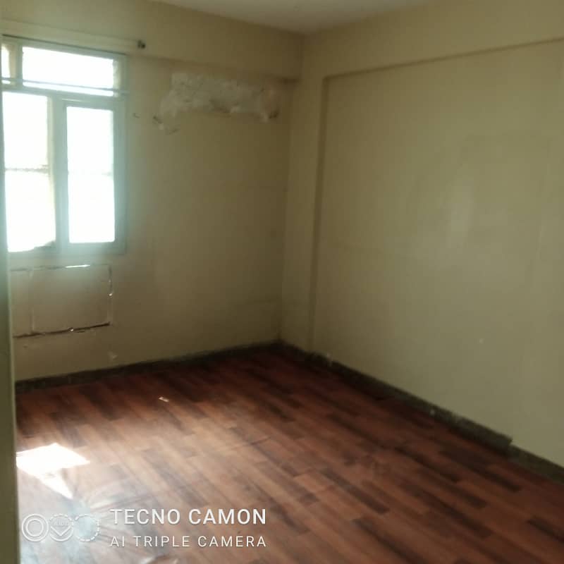 Rent flat Maymar drive 3rd floor 2bed. d. d Nipa 5