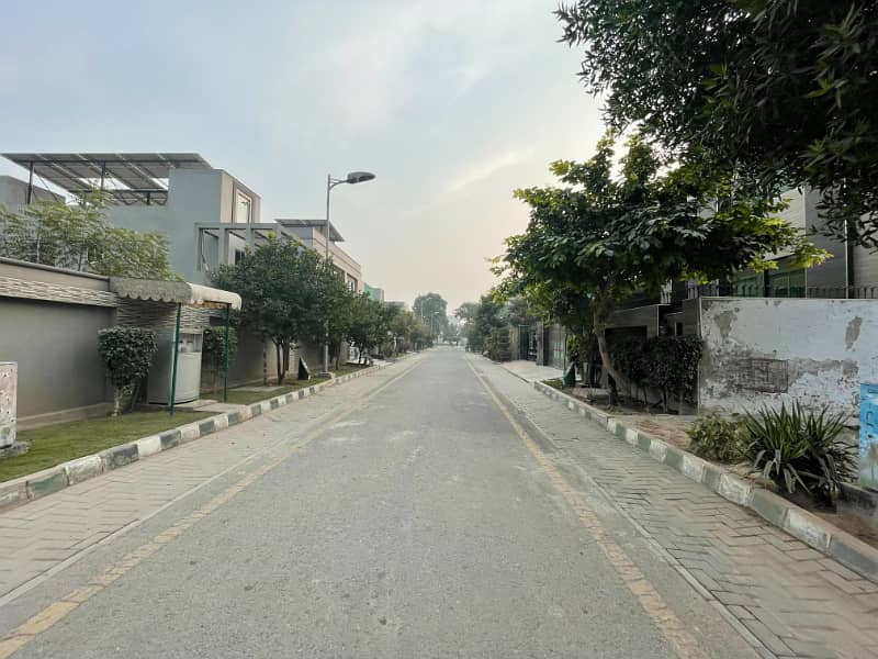 10 Marla Plot For Sale In Sukh Chayn Gardens Near Bahri Town Lahore 7