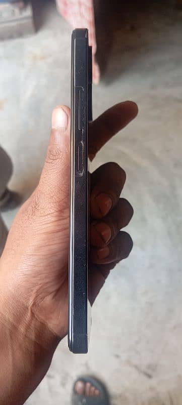 new condition m ha 3 month warranty m ha phone box sath ha charger h 4