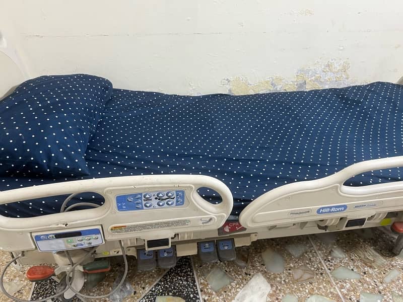 Hill-Rom American electric hospital patient bed with with mattress 0