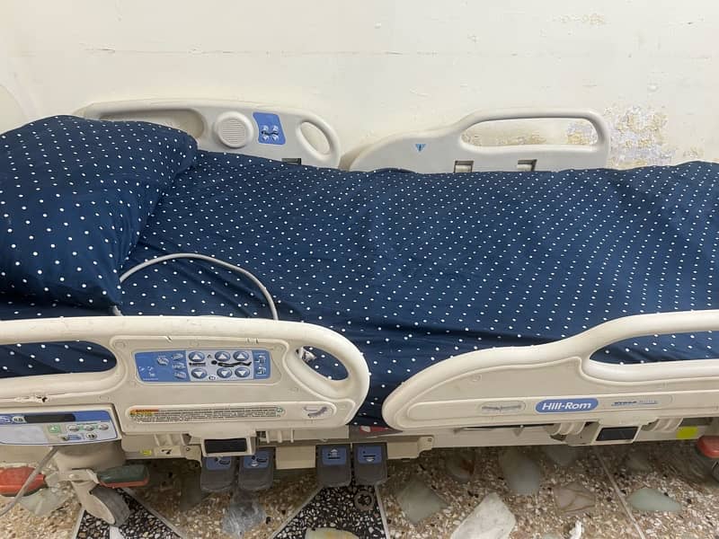 Hill-Rom American electric hospital patient bed with with mattress 1