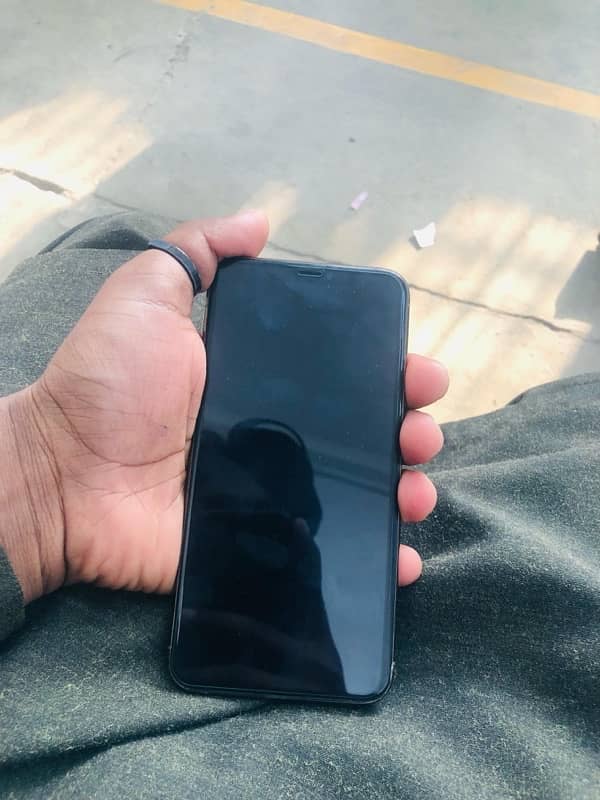 iphone 11 pro Max 64GB 1