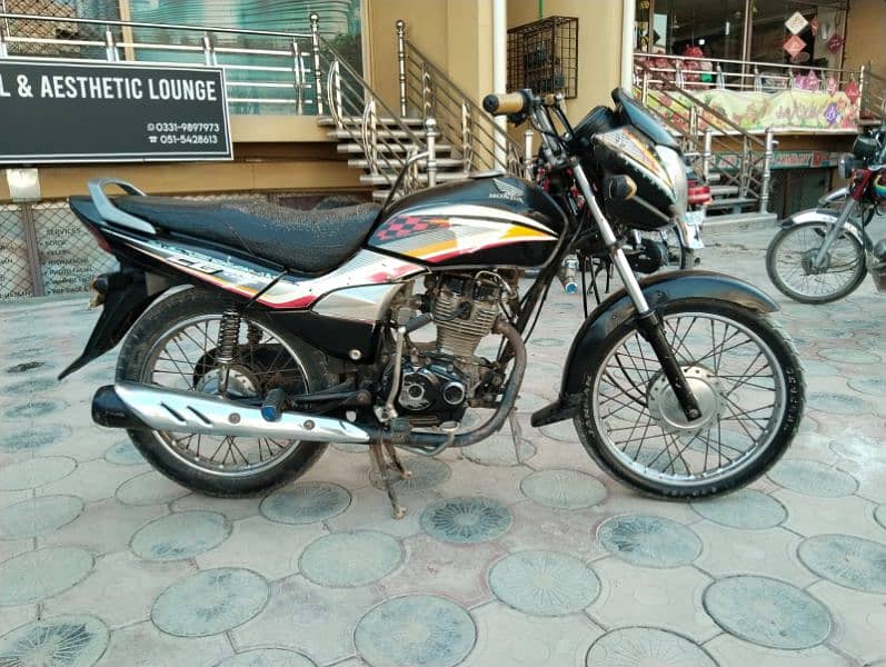 Honda 125Dream Register Khanewal Golden no 5555 1