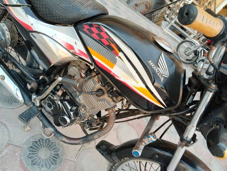 Honda 125Dream Register Khanewal Golden no 5555 3